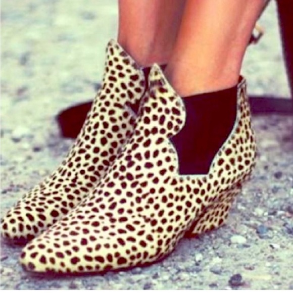 Acne Leopard Print Ankle boots - Picture 2 of 9